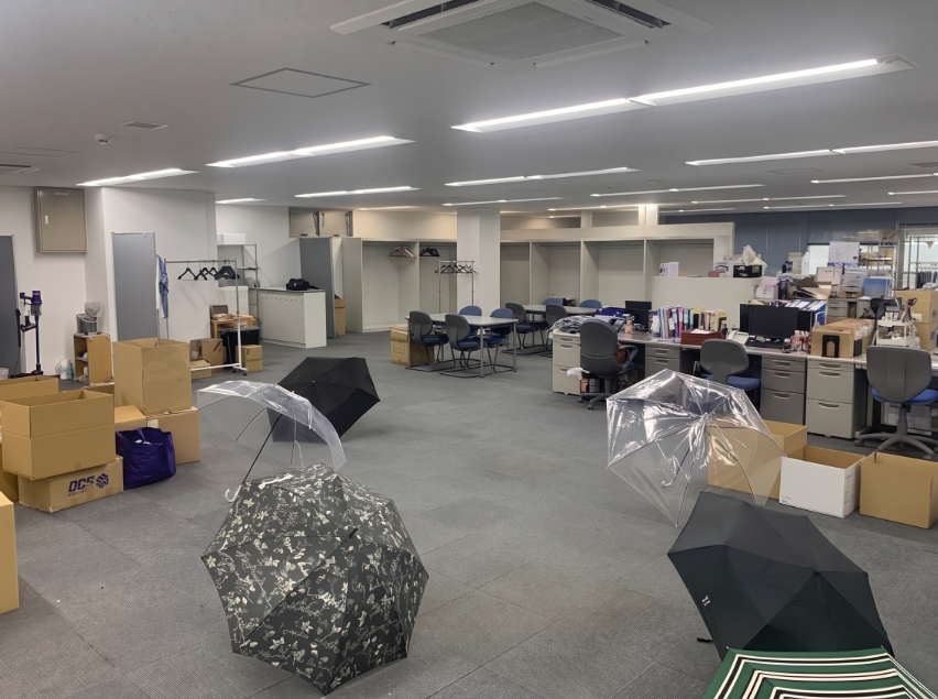 大阪市北区（梅田）テナントビル原状回復工事 着工前・荷物移動後の様子